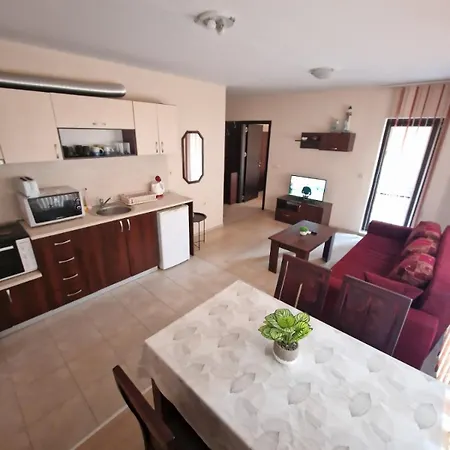 アパート Pomorie City Apartments