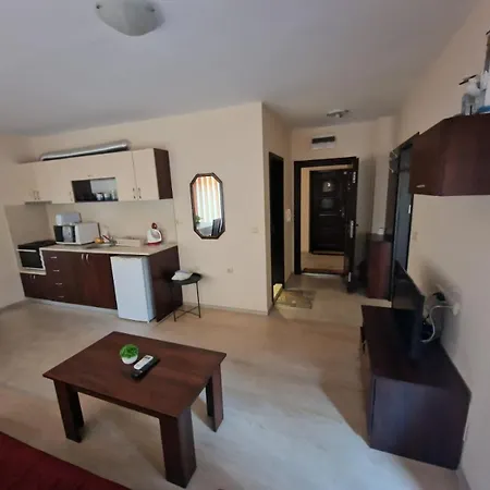 アパート Pomorie City Apartments *